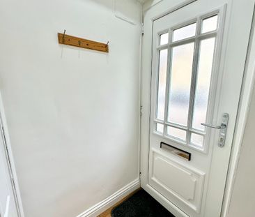 Queen Street, Kirkintilloch, Glasgow, G66 1JL - Photo 4