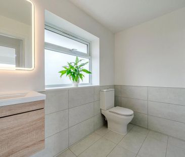 5 bedroom semi-detached house to rent - Photo 5