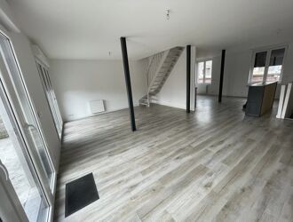 Location Maison 5 pièces 71 m2 à Saint-Quentin - Photo 3
