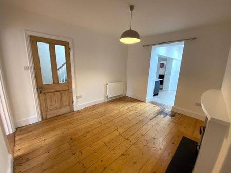 3 bedroom end of terrace house to rent - Photo 5