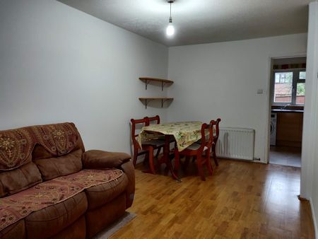 2 Bed Terraced House, Rufford Close, HA3 - Photo 5