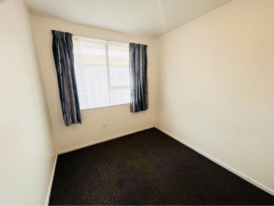 2 bedroom unit - Photo 1