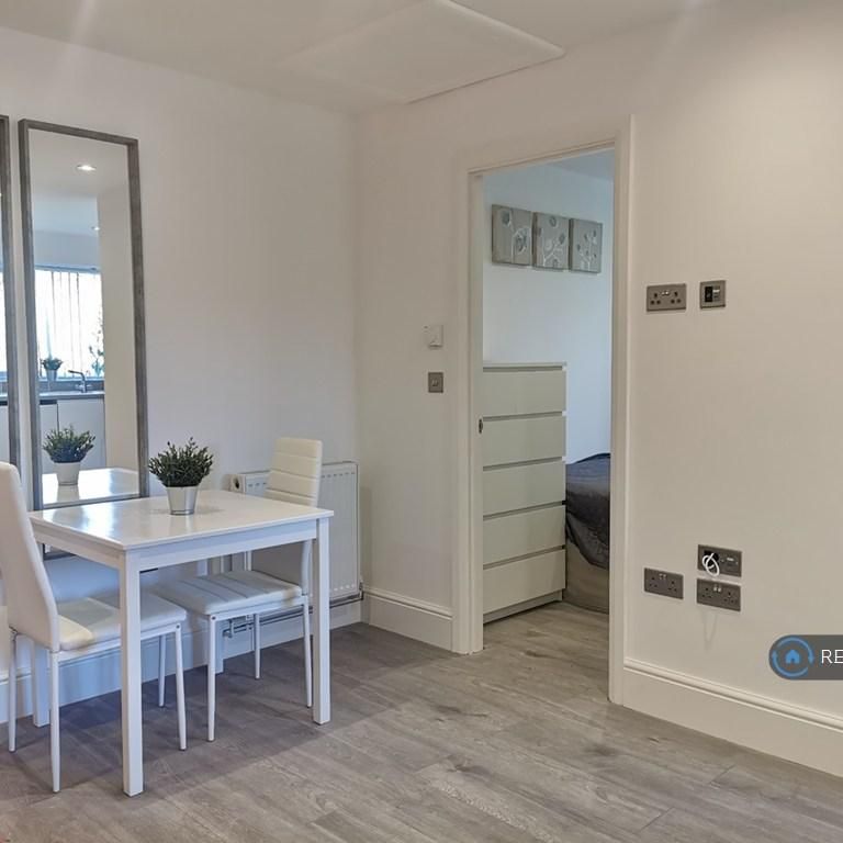 1 bedroom maisonette to rent - Photo 1