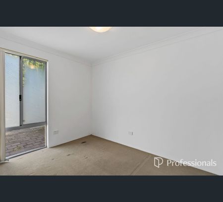 5/26 Mangosteen Drive, Forrestfield, WA 6058 - Photo 3
