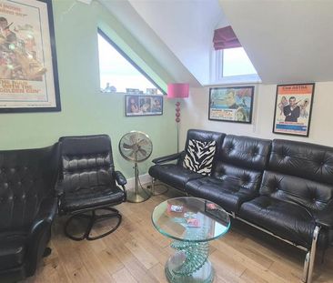 4 bedroom apartment to rent - Photo 2