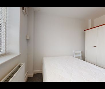 2 Bed Flat, Aldis St, SW17 - Photo 5