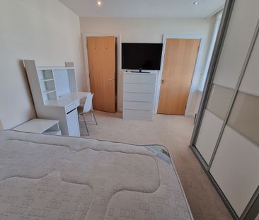 2 Bed Student Accommodation - Photo 2