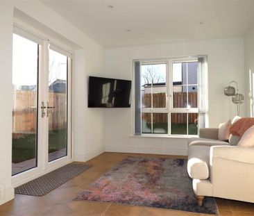 43 Charlestown Hall Lane, Lisburn, BT28 0AH - Photo 4