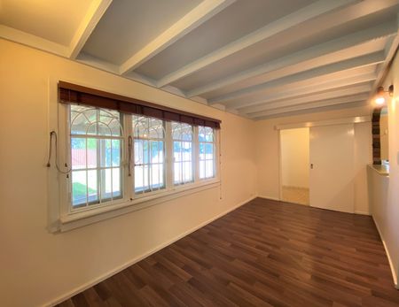 Cosy Three Bedroom Home, Gas cooking, WATER USAGE INCLUDED! - Photo 2