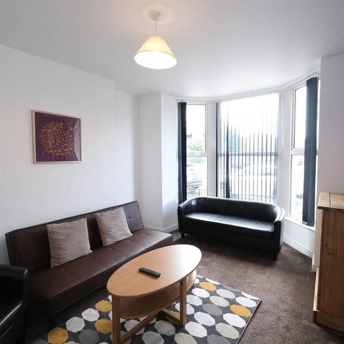 5 bedroom end of terrace house to rent - Photo 1