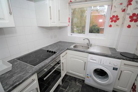 1 bedroom semi-detached house to rent - Photo 3