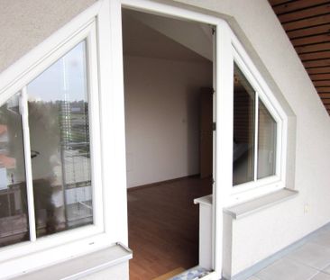 Große Dachgeschosswohnung mit 3 Zimmern und Terrasse! - Photo 6