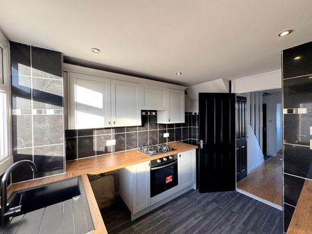 2 bedroom terraced house to rent - Photo 5