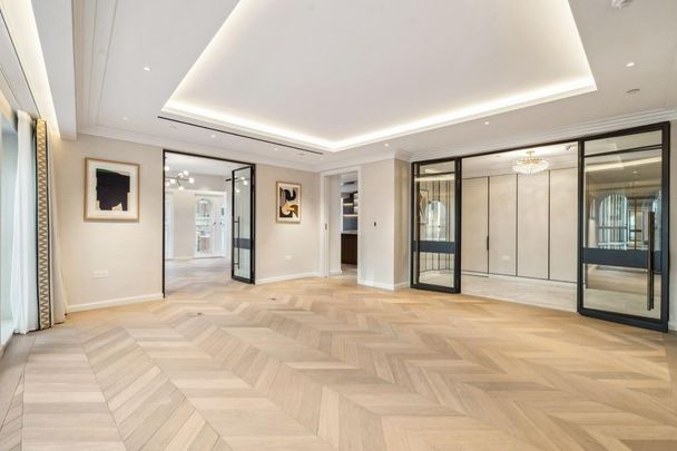 4 bedroom flat to rent - Photo 1