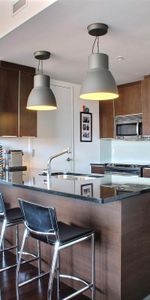 Magnifique condo de 850 pi², très lumineux, plafonds de 11 pieds - Photo 4