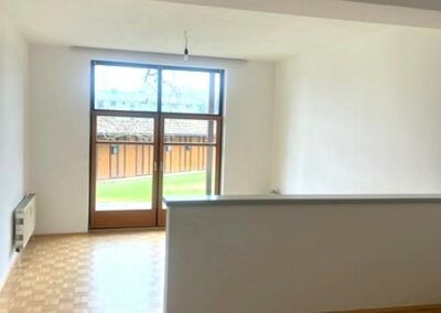 Schöne 2 Zimmer Erdgeschoss Wohnung mit Terrasse - Photo 2