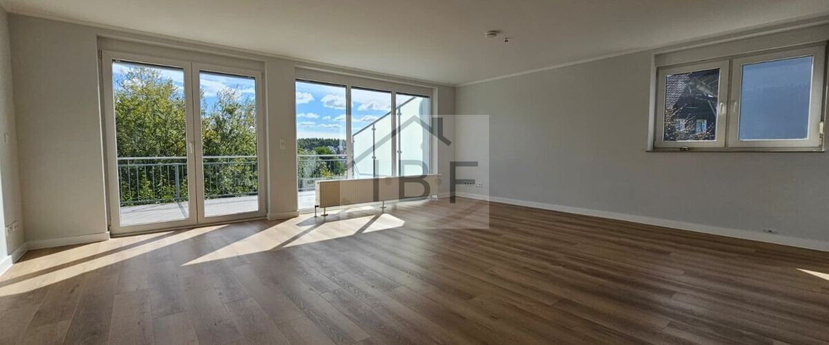 Traumhafte Wohnung mit großer Terrasse in Wilnsdorf-Obersdorf in der Nähe des Zentrum von Siegen - Photo 1