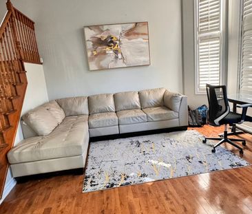 Excellent Location - 4 Bed Room Detached house - Mississauga - Photo 3