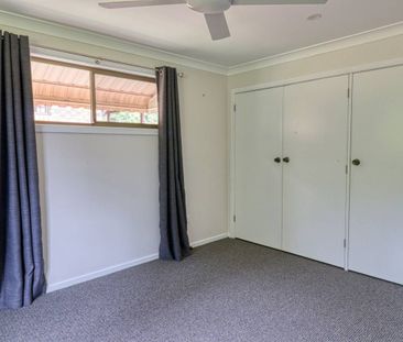 Beautiful 3 Bedroom Goonellabah Home - Photo 3