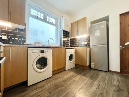 Clive Road, Portsmouth - Photo 3