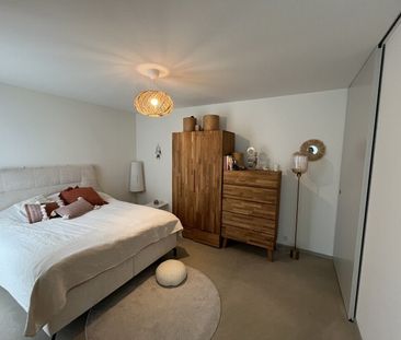 APPARTEMENT DE 2 PIÈCES À KLOTEN (ZH), MEUBLÉ, TEMPORAIRE - Photo 2