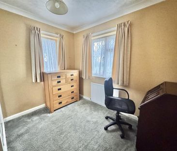 4 bedroom detached bungalow to rent - Photo 5