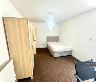 Studio to rent - Photo 5