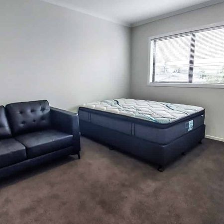 RENT REBATED FIRST 4 WEEKS AND 1 WEEK FREE RENT! Great on Greta! - Photo 3