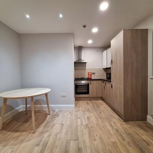Allenby House, Lancaster Road, Barnet EN4, London - Photo 2