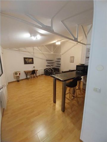 BOURGES COURSARLON - T2 MEUBLÉ DONNANT SUR COUR - Photo 5