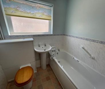 Worle, Weston-super-Mare, North Somerset - Photo 3