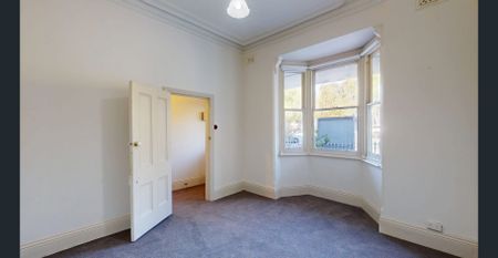 Charming Victorian Cottage with Country Ambience on Leafy Errol Street - Photo 2