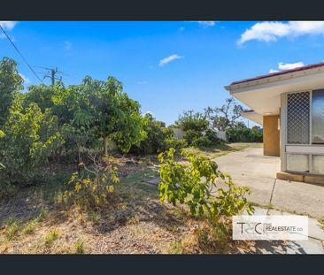 Charming & Convenient 3 x 1 Home in Dudley Park - Photo 4