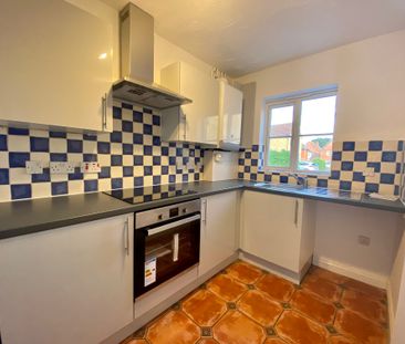 Holly Blue Close, Ipswich, IP8 - Photo 2