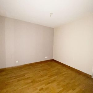 2 PIECES AVEC BALCON ET PARKING PROCHE CENTRE VILLE - Photo 2