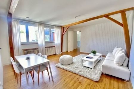 A LOUER - T2 LUMINEUX ET CALME AU PIED DE LA CATHEDRALE - Photo 4