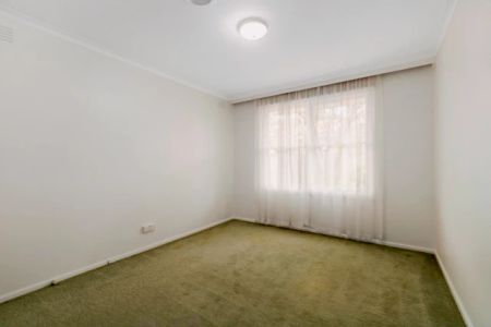 2 Bed, 1 Bath - Photo 4