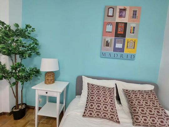 Calle de Añastro, Madrid, Community of Madrid 28033 - Foto 1