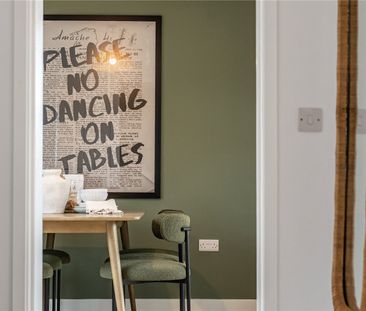 Alma Gardens, Deepcut, Camberley, Surrey, GU16 - Photo 3