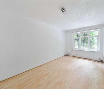 Starling Walk, Hampton, TW12 - Photo 2