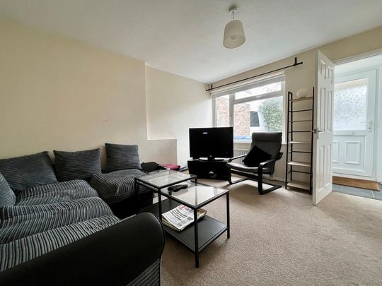 3 bedroom end of terrace house to rent - Photo 1