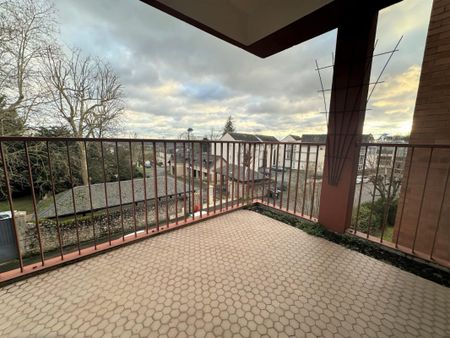 Location Appartement 3 pièces 82m² BLOIS 41000 - Photo 5