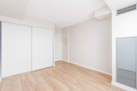 For Lease - 2545 Erin Centre Boulevard Unit# 1111, Mississauga, Ontario - Photo 4