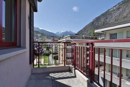 3.5 room attic apartment for rent in the center of Visp - Photo 5