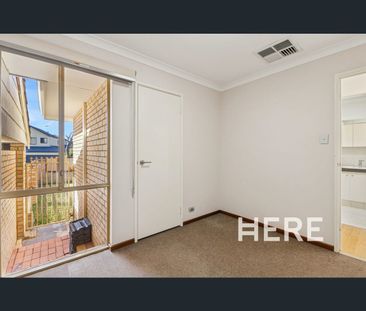 23 Montrose Way, Nollamara, WA 6061 - Photo 6