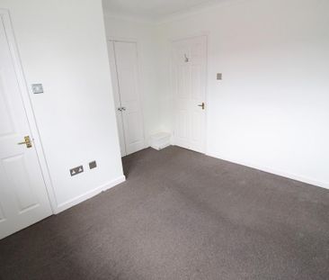 3 bedroom end of terrace house to rent - Photo 5