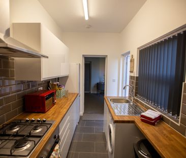 Room in a Shared House, Gresham Street, CV2 - Photo 1