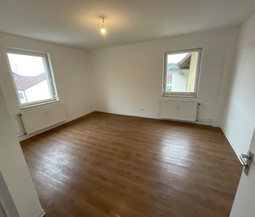 Gut geschnittene Altbauwohnung mit Platz für die ganze Familie! - Photo 4