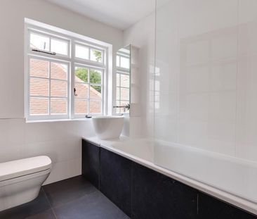 6 bedroom detached house to rent - Photo 4