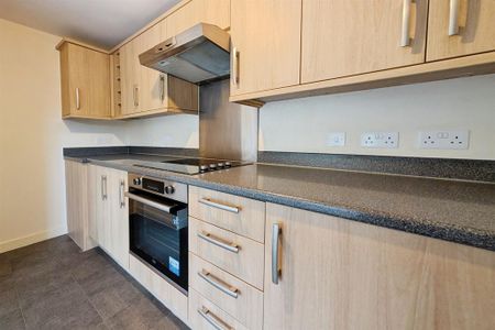 2 bedroom flat to rent - Photo 5